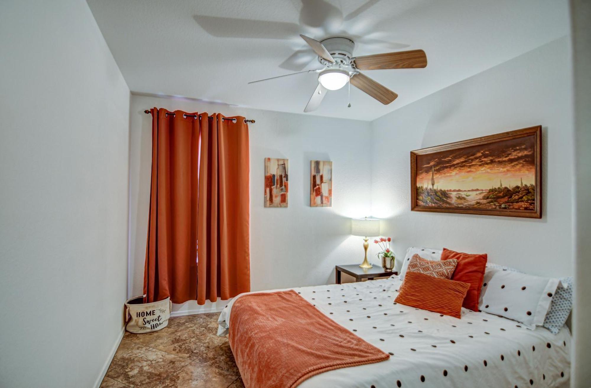 Route 66 Oasis In Downtown Gilbert With Heated Pool & Mini Golf Villa Екстериор снимка