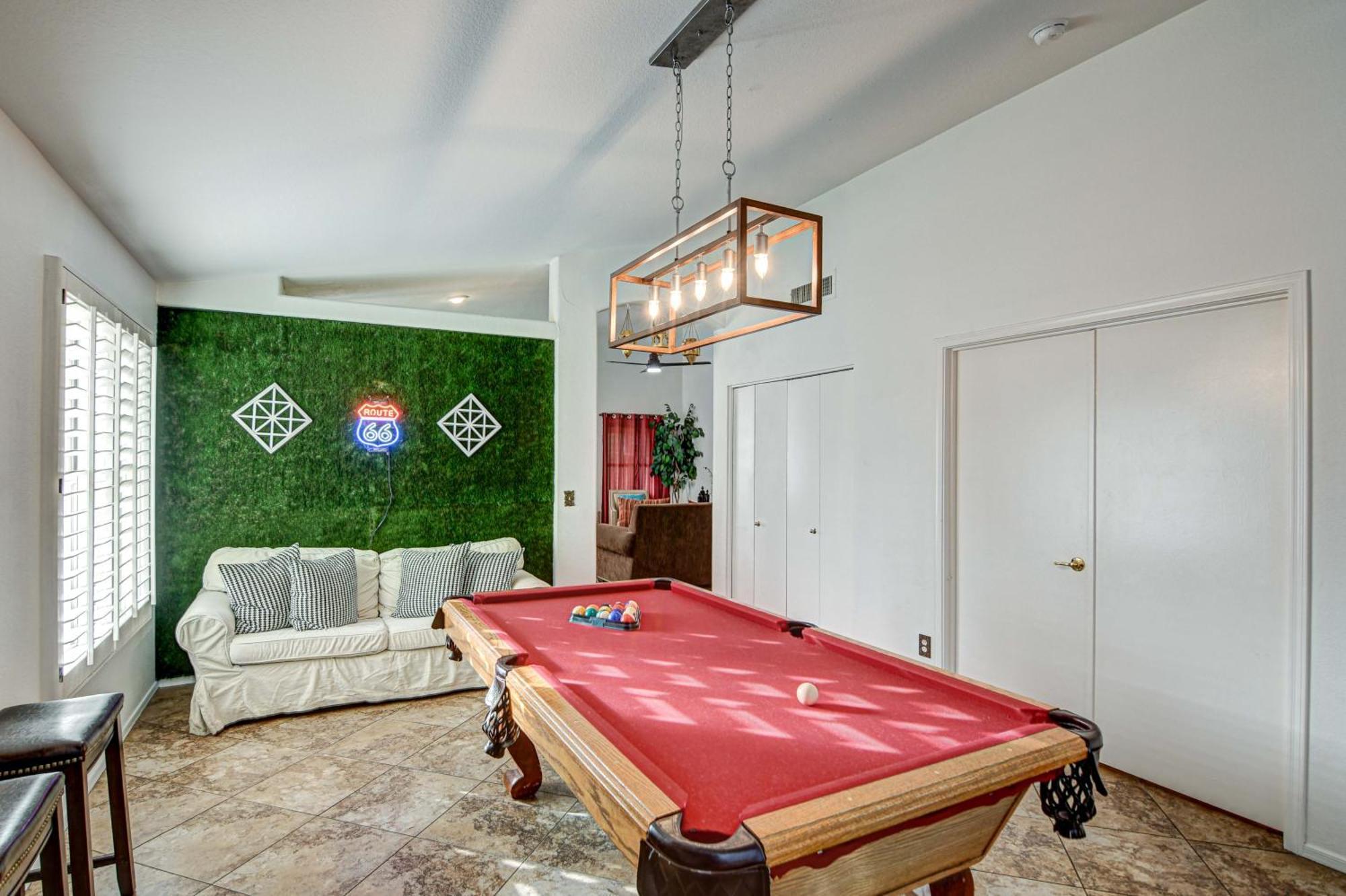 Route 66 Oasis In Downtown Gilbert With Heated Pool & Mini Golf Villa Екстериор снимка