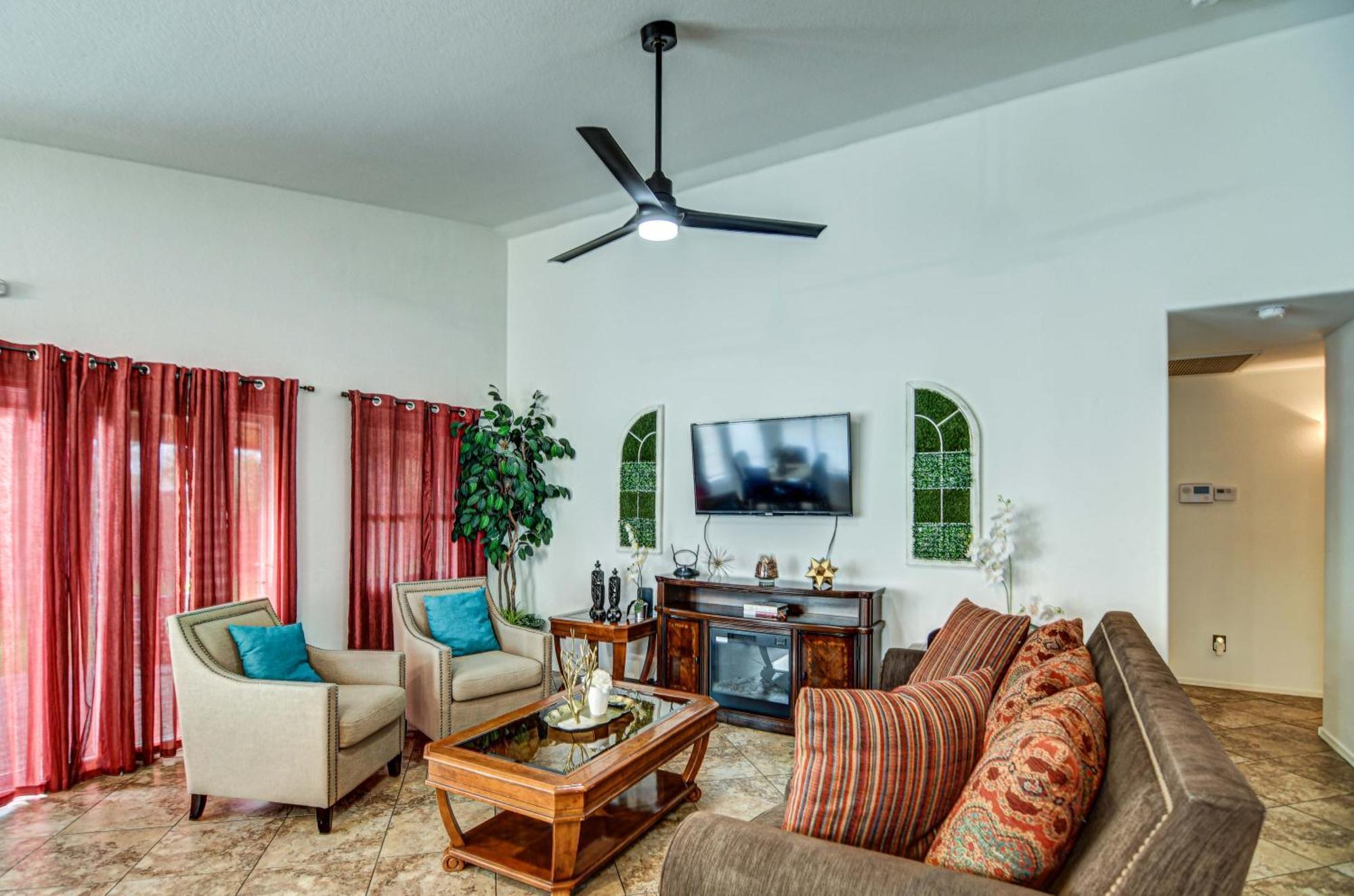 Route 66 Oasis In Downtown Gilbert With Heated Pool & Mini Golf Villa Екстериор снимка