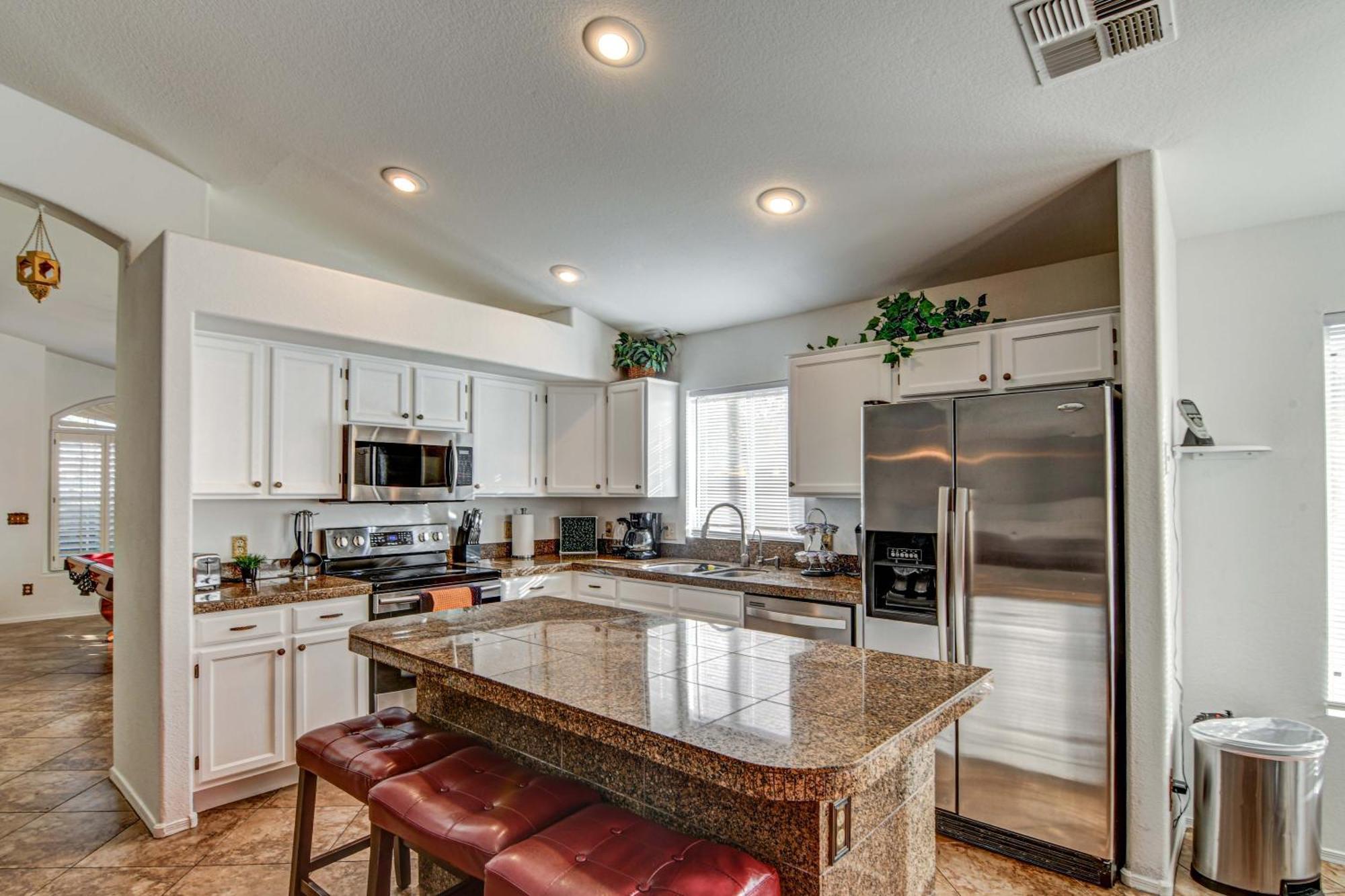 Route 66 Oasis In Downtown Gilbert With Heated Pool & Mini Golf Villa Екстериор снимка