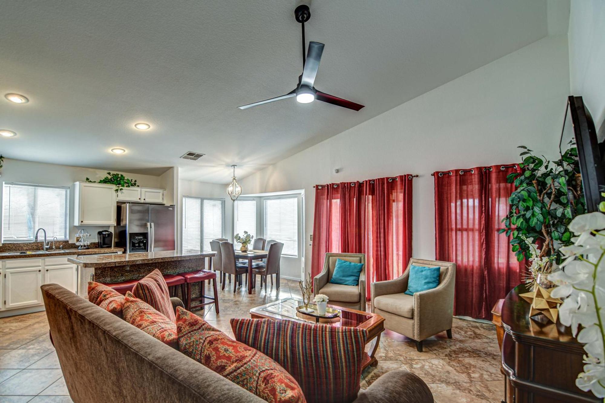 Route 66 Oasis In Downtown Gilbert With Heated Pool & Mini Golf Villa Екстериор снимка