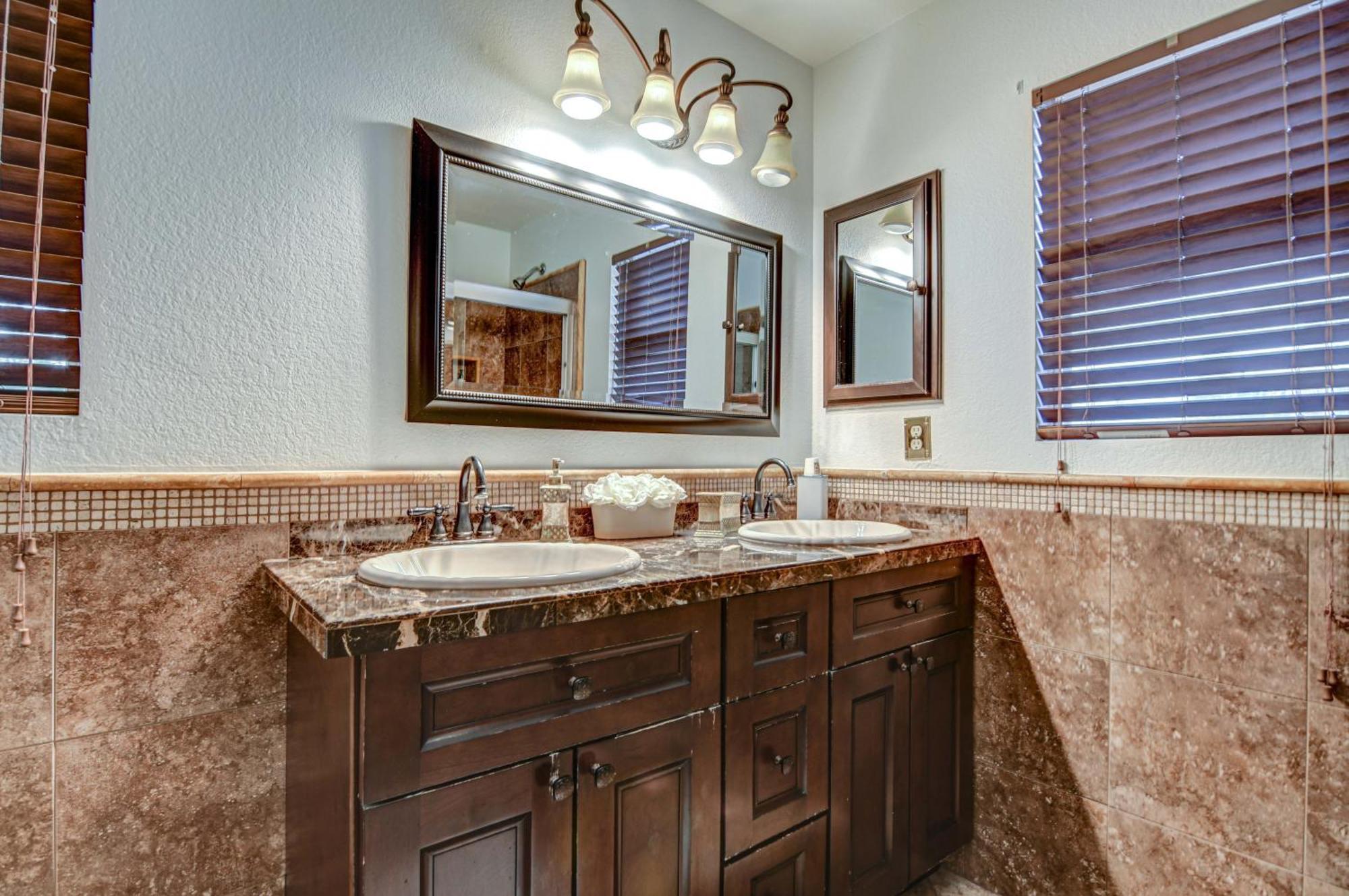 Route 66 Oasis In Downtown Gilbert With Heated Pool & Mini Golf Villa Екстериор снимка